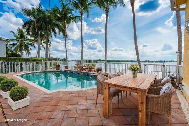 Exterior, Pool, Water