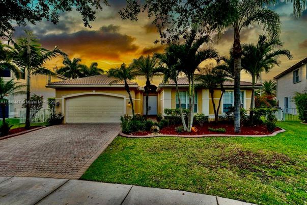 Attached, Backyard, Exterior, Facade, Mediterranean