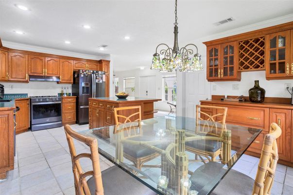 Chandelier, Dining room, Interior, Kitchen, Recessed Lighting