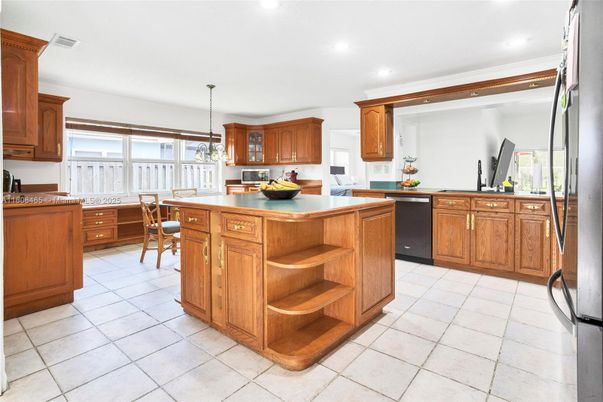 Dining room, Interior, Kitchen, Pendant Lights, Recessed Lighting