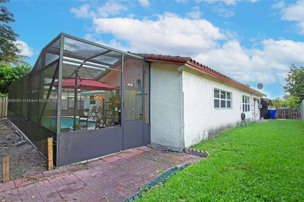 Backyard, Exterior