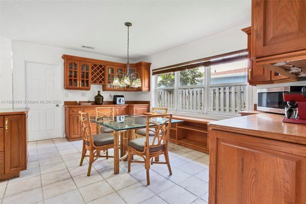 Dining room, Interior, Kitchen, Pendant Lights