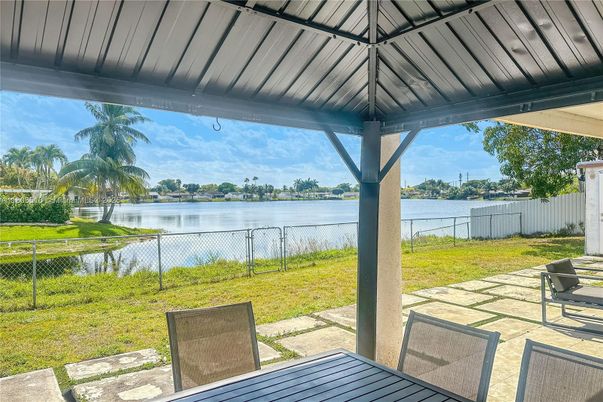 Backyard, Exterior, Water