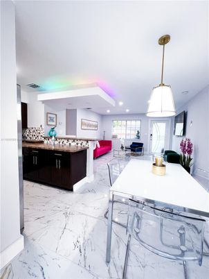 Dining room, Interior, Kitchen, Living room, Marble, Pendant Lights, Recessed Lighting