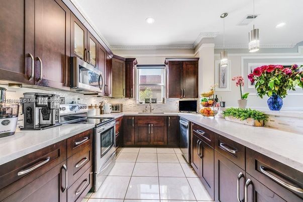 Interior, Kitchen, Pendant Lights, Recessed Lighting, Stainless Steel Appliances