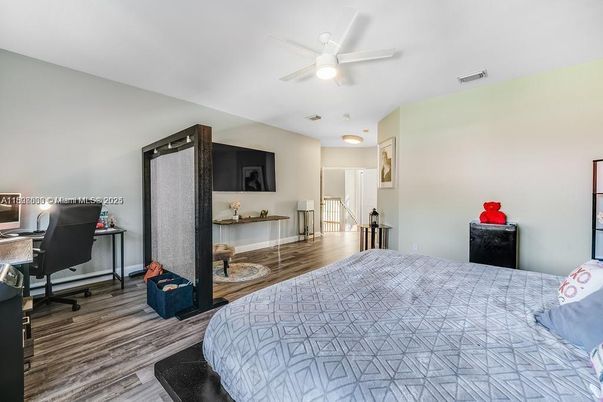 Bedroom, Home Office, Interior, Wood Texture Flooring