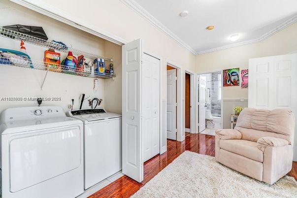 Interior, Recessed Lighting, Utility Closets, Washer, Wood Texture Flooring
