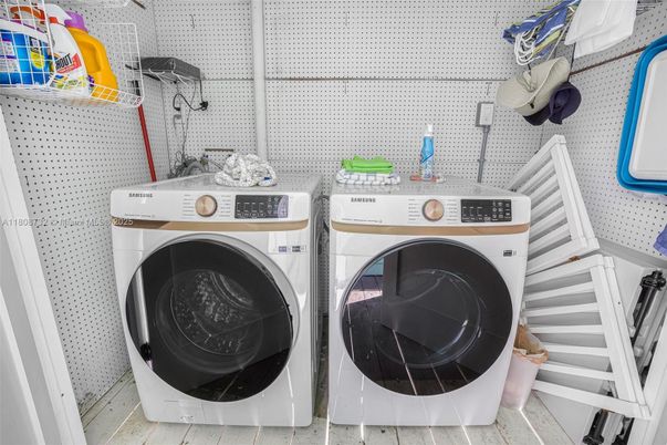 Interior, Utility Closets, Washer