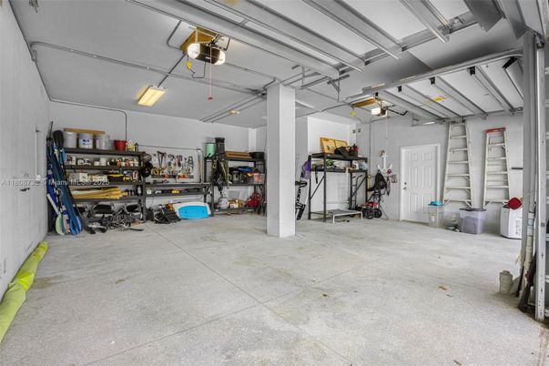 Garage, Interior
