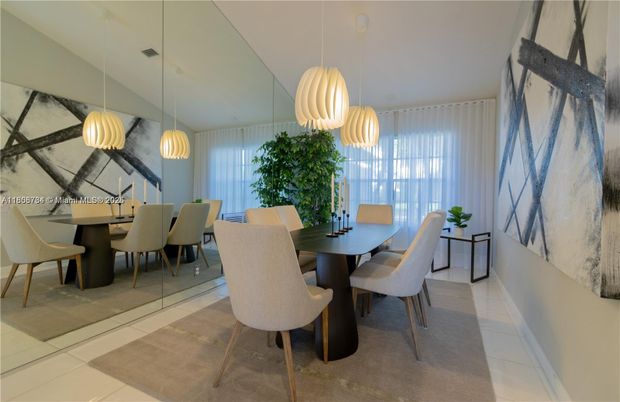 Dining room, Interior, Pendant Lights