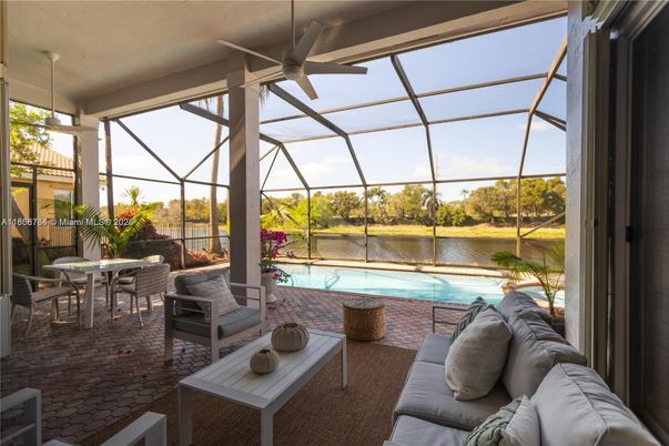 Glass Ceilings, Interior, Pool, Sun Room, Water