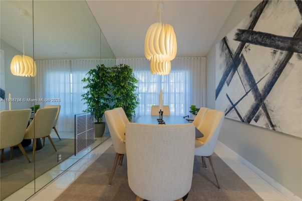 Dining room, Interior, Pendant Lights