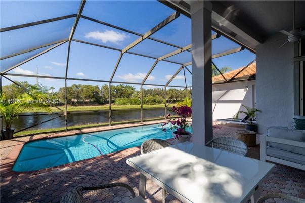 Glass Ceilings, Interior, Pool, Sun Room, Water
