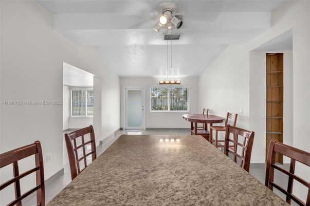 Dining room, Interior, Pendant Lights