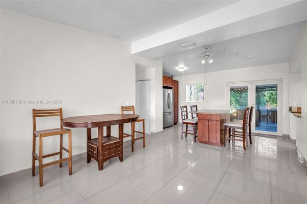 Dining room, Interior, Kitchen, Stainless Steel Appliances