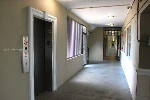 Elevator, Interior