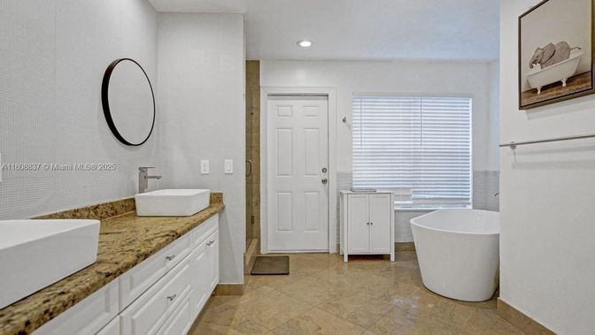 Bathroom, Dual Sink Vanities, Free Standing Baths, Interior, Recessed Lighting
