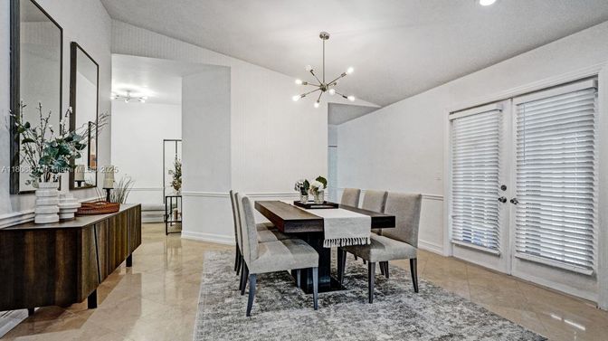 Dining room, Interior, Pendant Lights, Recessed Lighting