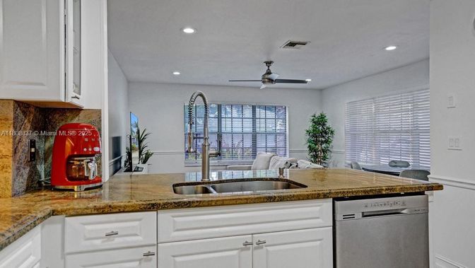 Interior, Kitchen, Recessed Lighting