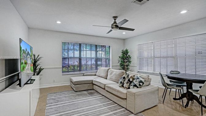 Dining room, Interior, Living room, Recessed Lighting