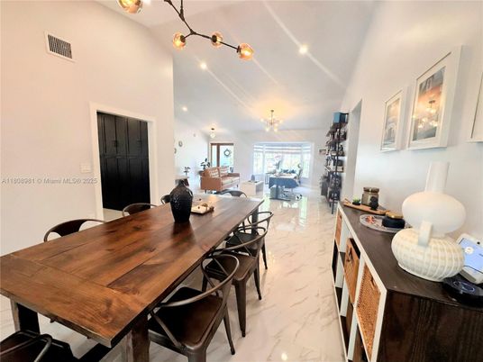 Dining room, Interior, Living room, Marble, Recessed Lighting