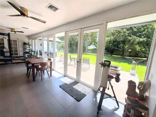 Dining room, Interior, Sun Room