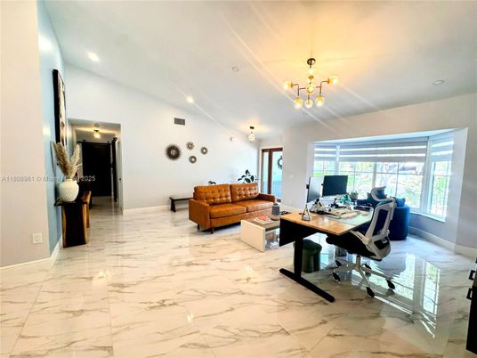 Home Office, Interior, Living room, Marble, Pendant Lights, Recessed Lighting