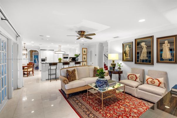 Dining room, Interior, Kitchen, Living room, Pendant Lights, Recessed Lighting, Stainless Steel Appliances
