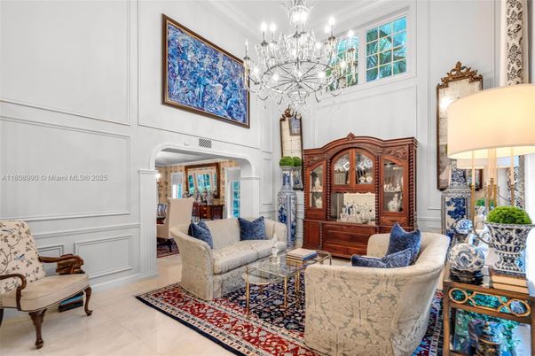 Chandelier, Interior, Living room