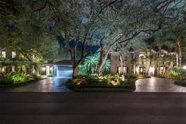 Attached, Exterior, Facade, Spanish Mediterranean