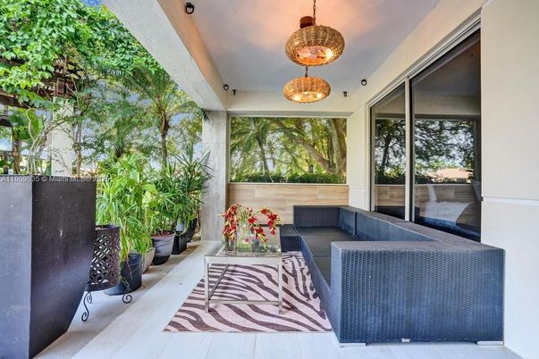 Exterior, Pendant Lights