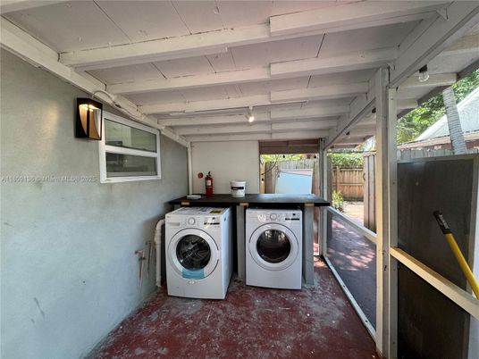Exterior, Washer