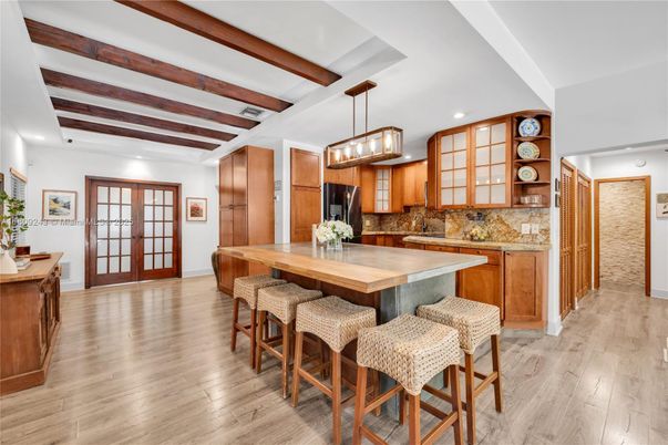 Dining room, Interior, Kitchen, Pendant Lights, Recessed Lighting, Wooden Beams, Wood Texture Flooring