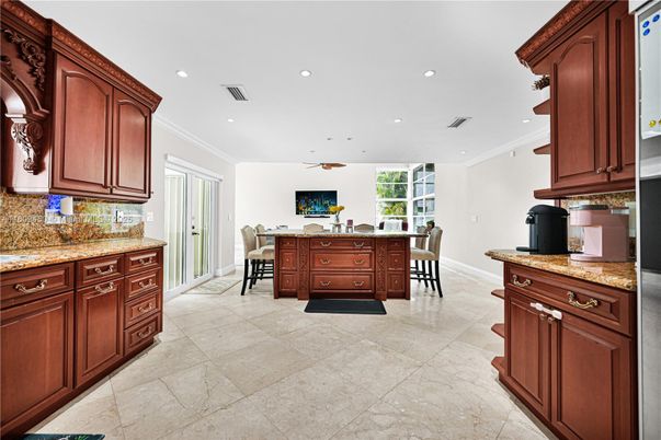 Dining room, Interior, Kitchen, Recessed Lighting