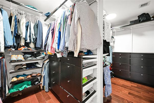 Interior, Walk-in Closets, Wood Texture Flooring