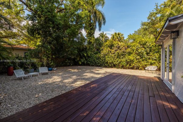 Backyard, Exterior