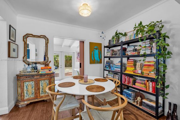 Dining room, Interior, Wood Texture Flooring