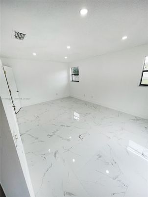 Empty room, Interior, Marble, Recessed Lighting