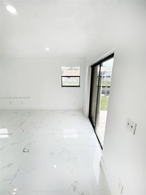 Empty room, Interior, Marble, Recessed Lighting