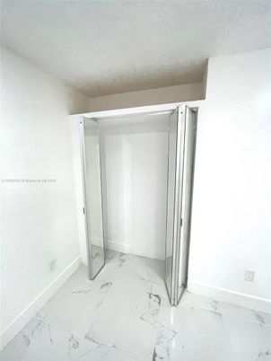 Empty room, Interior, Marble