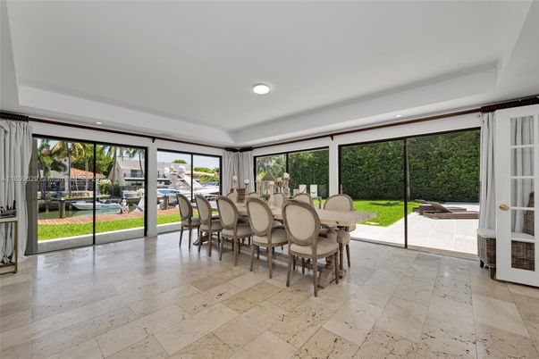 Dining room, Interior, Recessed Lighting