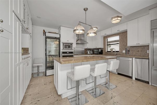 Interior, Kitchen, Pendant Lights, Stainless Steel Appliances