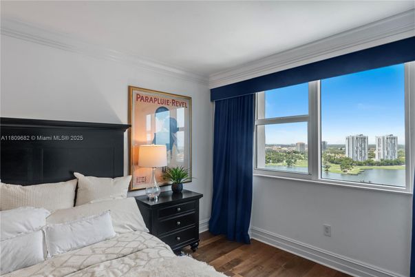 Bedroom, Interior, Water, Wood Texture Flooring