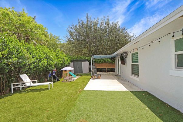Backyard, Exterior, Playground