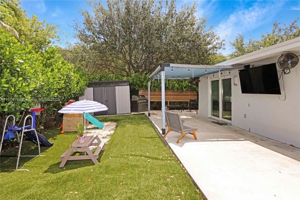 Backyard, Exterior, Playground