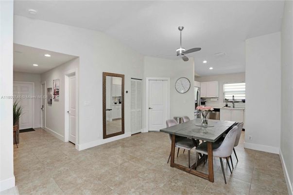 Dining room, Interior, Kitchen, Recessed Lighting