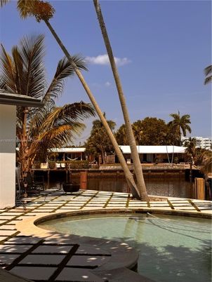 Exterior, Pool, Water