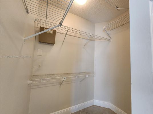 Interior, Walk-in Closets