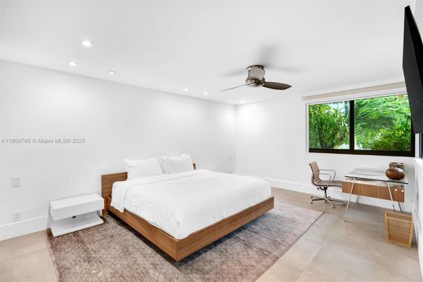 Bedroom, Home Office, Interior, Recessed Lighting