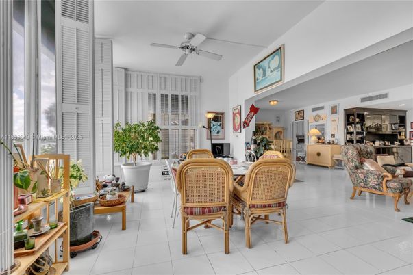 Dining room, Interior, Living room, Recessed Lighting